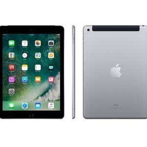 Apple iPad 5th Gen (2017) – 128GB Wi-Fi + Charger | Space Gray